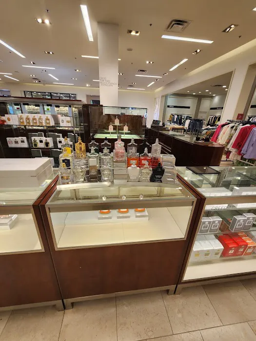 Saks Fifth Avenue 1