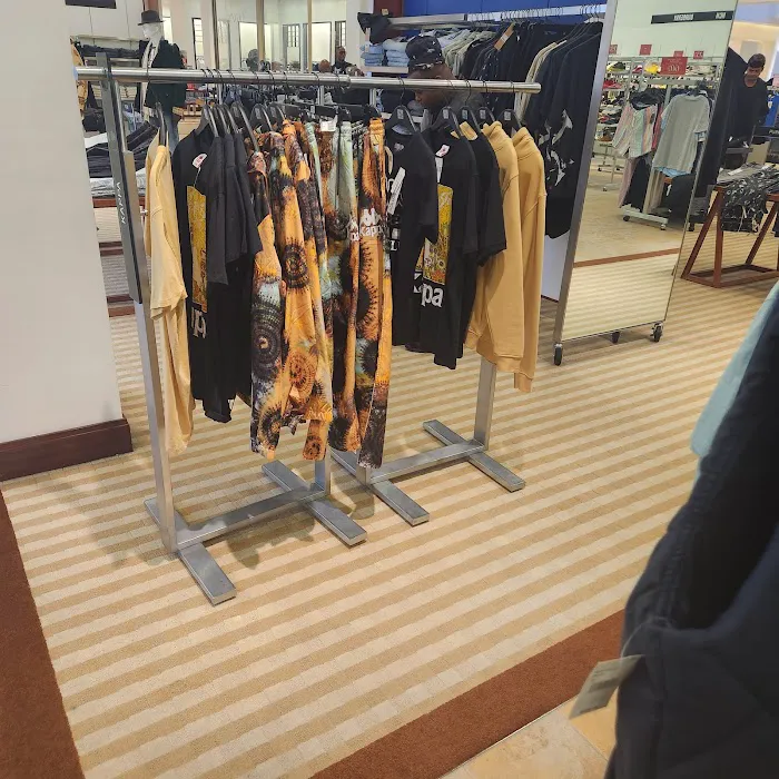 Saks Fifth Avenue 7