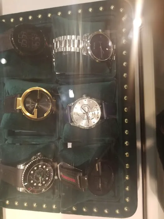 CHANEL Saks Fifth Avenue 0