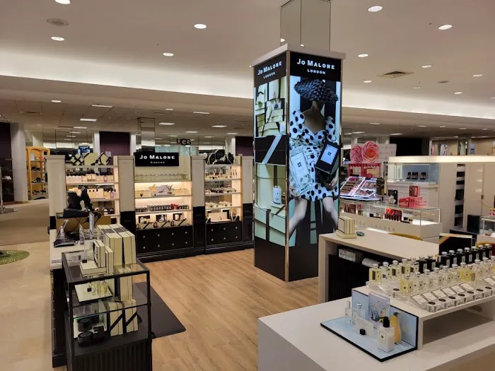 Dillard's 7