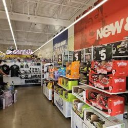 Five Below ico