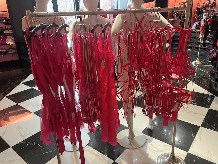 Victoria’s Secret 6