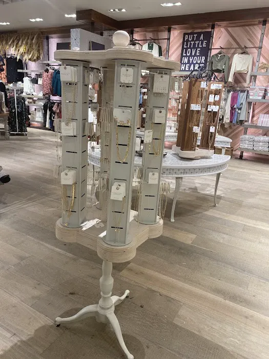 Altar'd State Short Pump Center 5