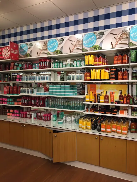 Bath & Body Works 4