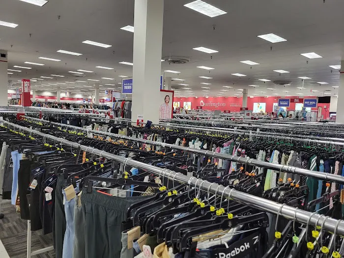 Bloomingdale's Outlet 2