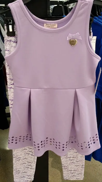 Bloomingdale's Outlet 8
