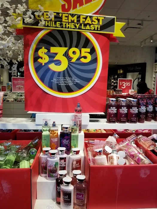Bath & Body Works 1