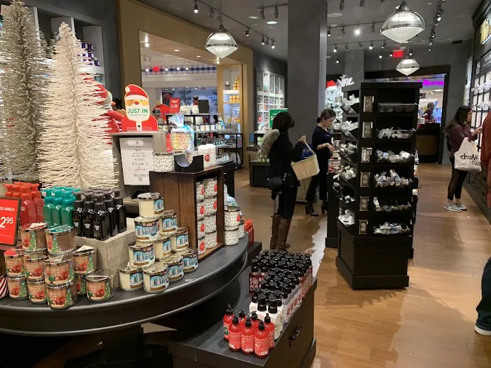 Bath & Body Works 1