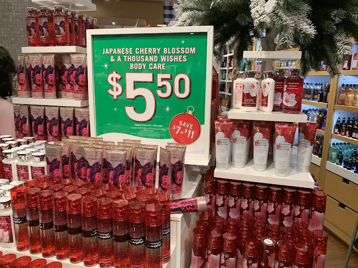 Bath & Body Works 4