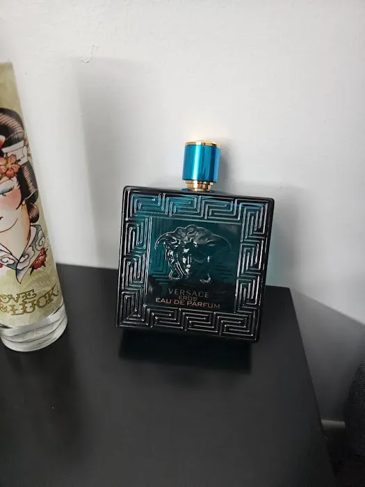 Perfume Headquarters 8