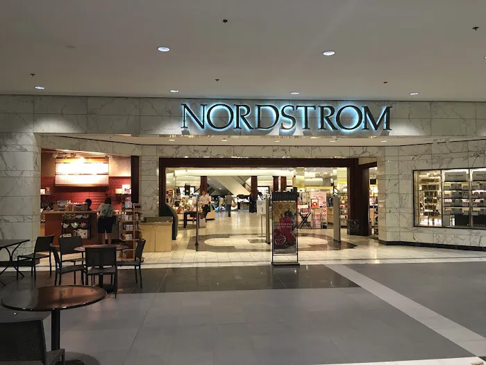 Nordstrom 0