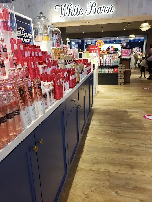Bath & Body Works 4