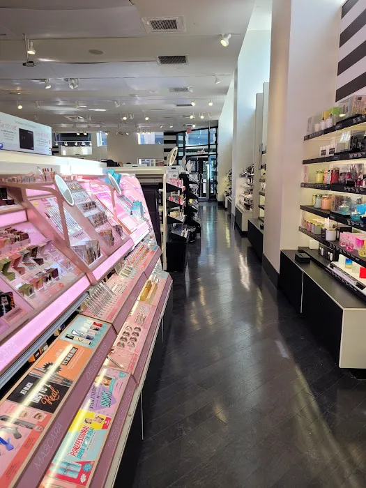 Lush Cosmetics Tyson Center 8