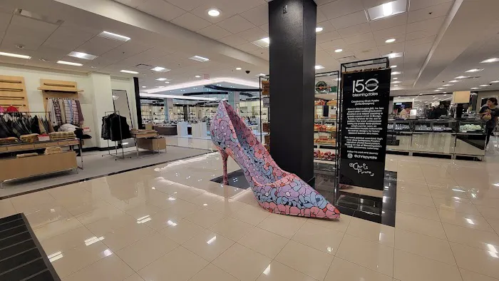 Bloomingdale's 4