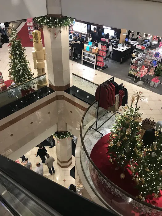 Bloomingdale's 3