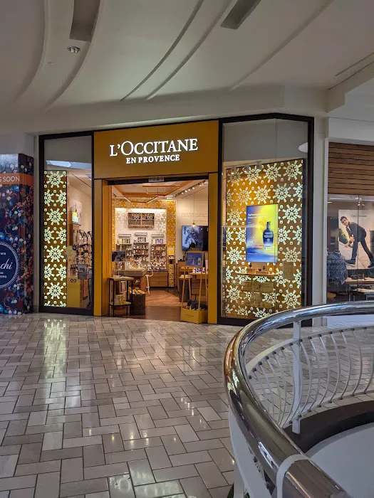 L'OCCITANE EN PROVENCE 9
