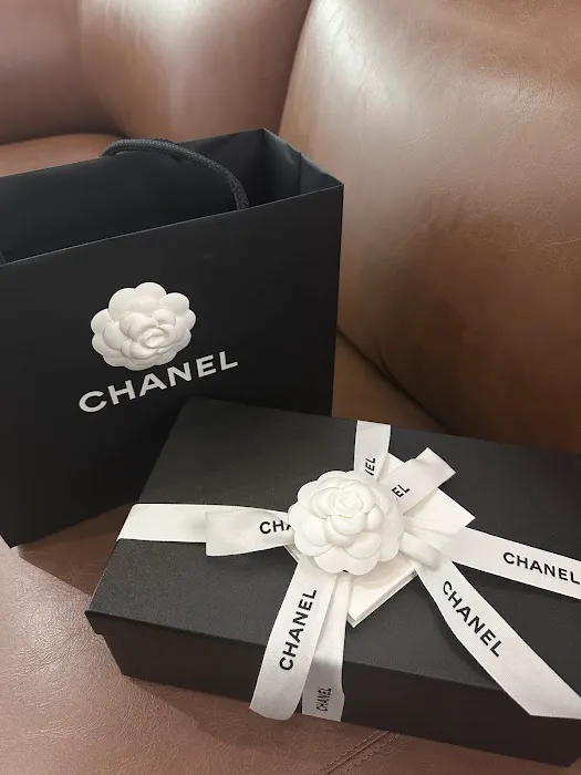 CHANEL 4