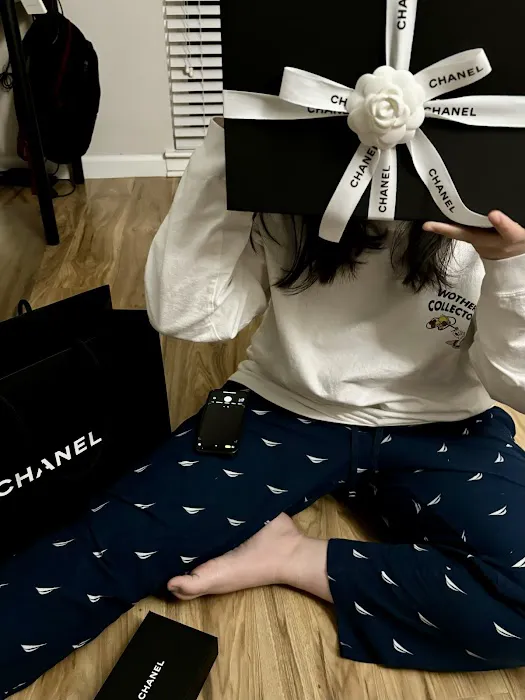 CHANEL 8