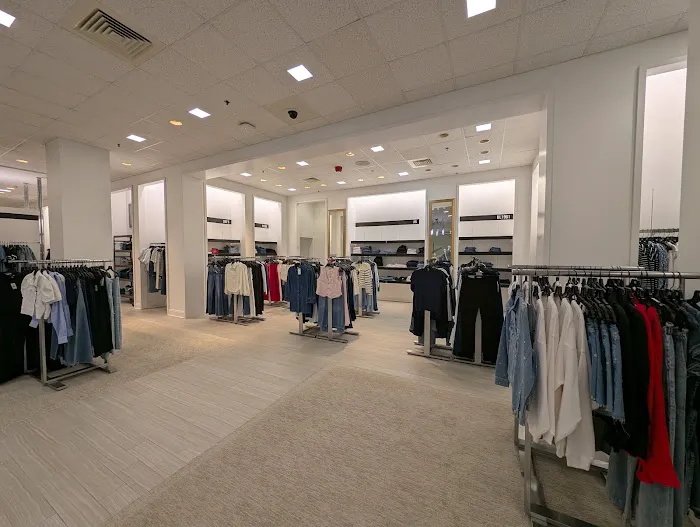 Saks Fifth Avenue 2