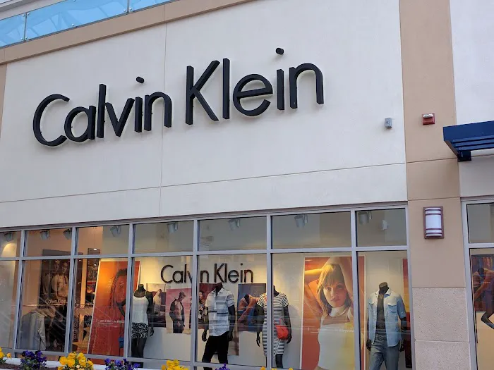 Calvin Klein 9