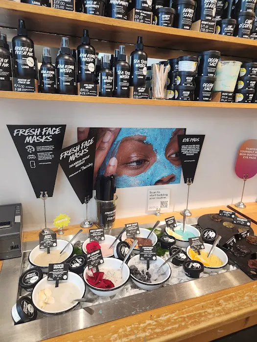 Lush Cosmetics Fashion Centre 6