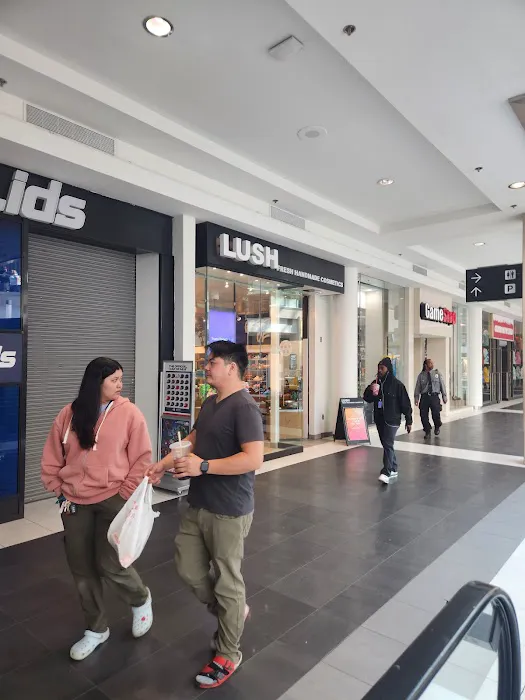 Lush Cosmetics Fashion Centre 7
