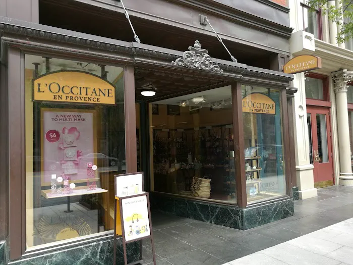 L'OCCITANE EN PROVENCE 8