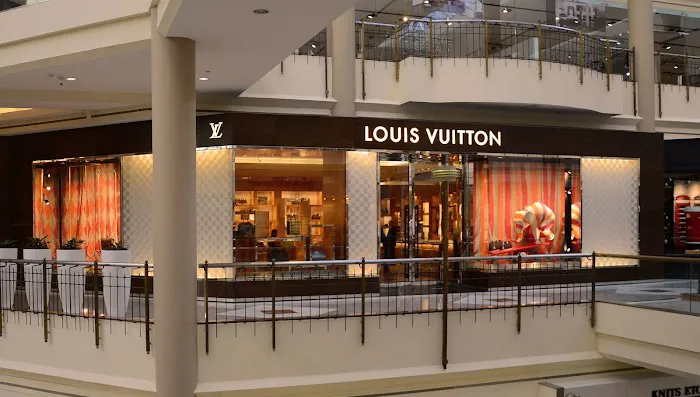 Louis Vuitton McLean Tysons Galleria 1