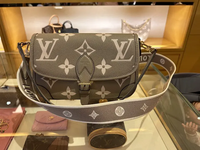 Louis Vuitton McLean Tysons Galleria 5