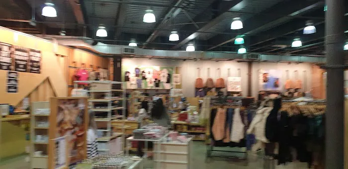 Urban Outfitters 4