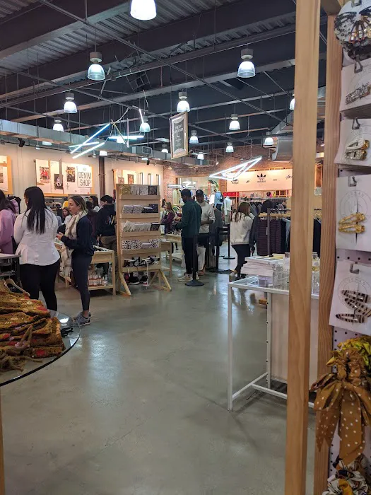 Urban Outfitters 8