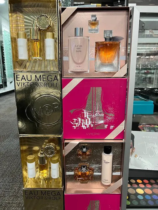 Fashion Perfumes & Watches 6