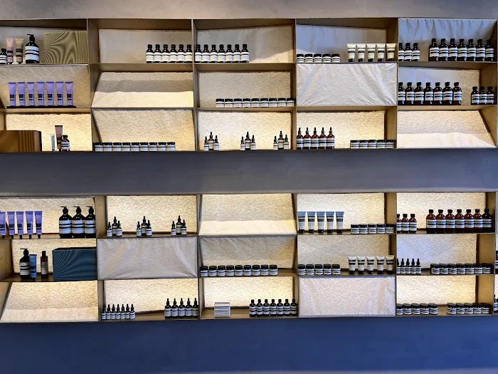 Aesop Shaw DC 9