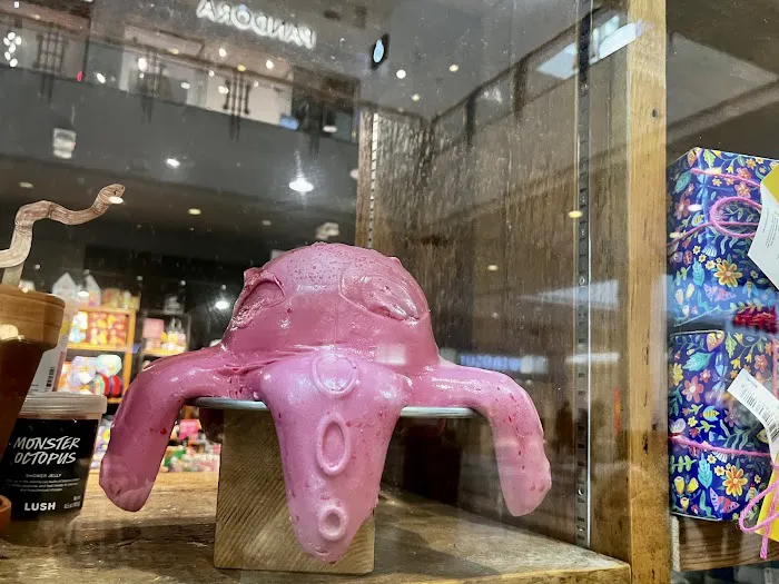 Lush Cosmetics Crabtree Valley 1