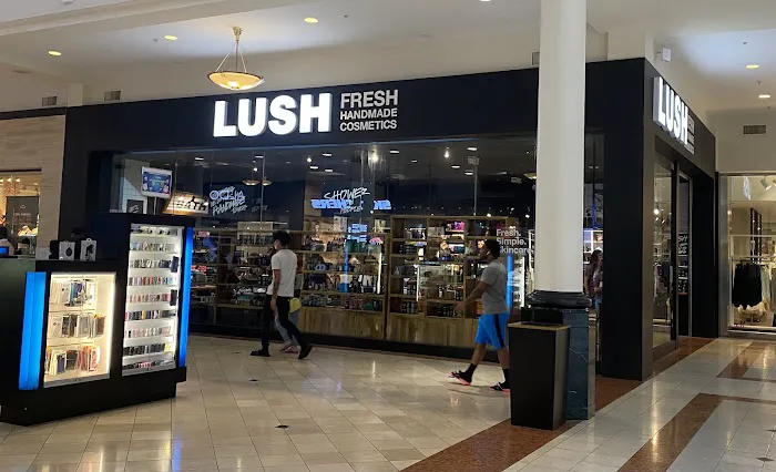 Lush Cosmetics Crabtree Valley 2