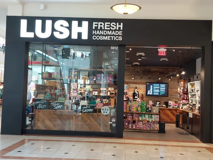 Lush Cosmetics Crabtree Valley 6