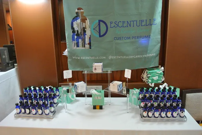 ESCENTUELLE by Carolyn Dunne 2