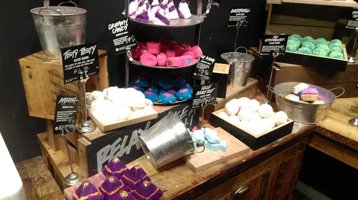 Lush Cosmetics Magazine Street 6