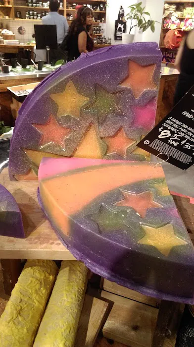 Lush Cosmetics Magazine Street 9