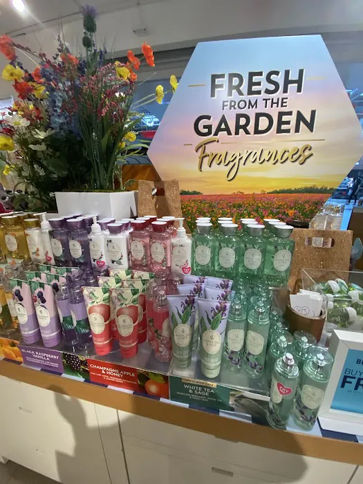 Bath & Body Works 1