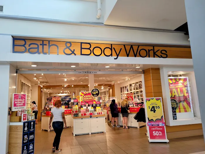 Bath & Body Works 2