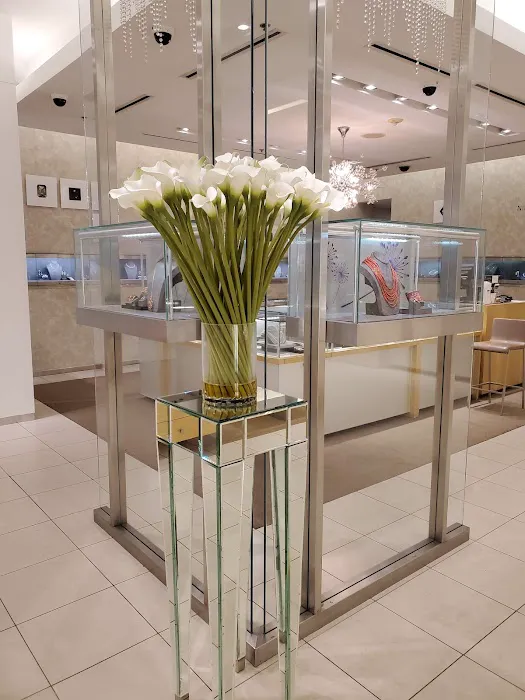 Saks Fifth Avenue 1