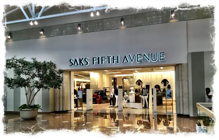 Saks Fifth Avenue 0