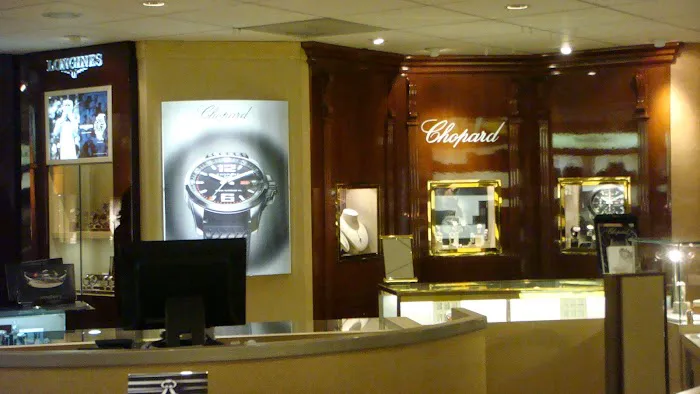 Diplomatic Duty-Free Shop 3