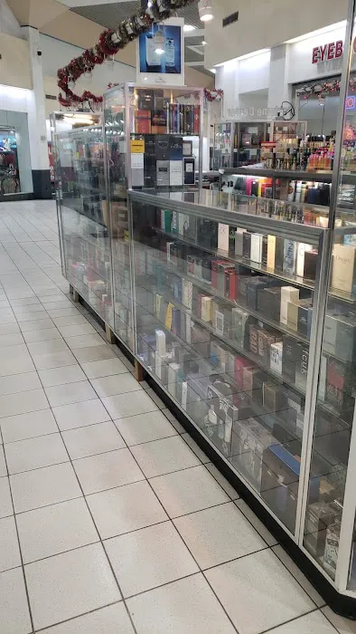 Perfume Center 3
