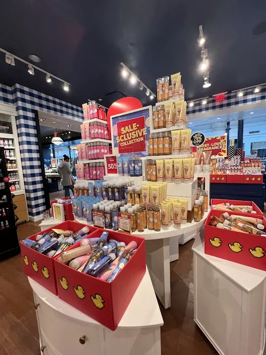 Bath & Body Works 4