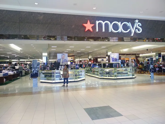 Macy's 0