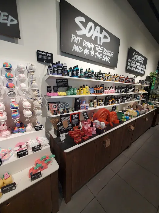 Lush Cosmetics Montgomery 0