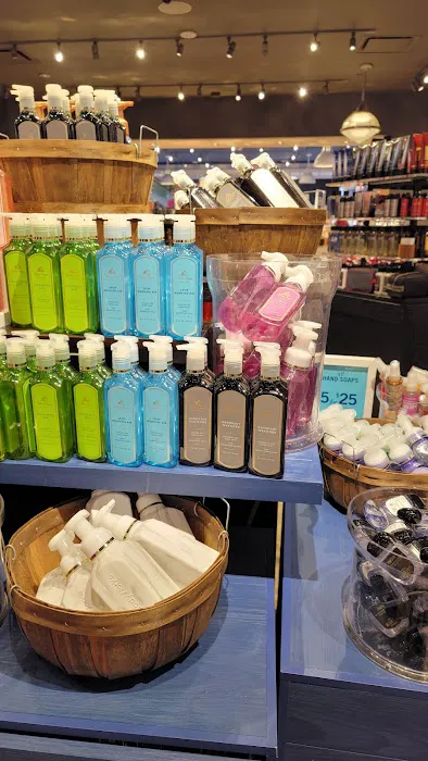 Bath & Body Works 1
