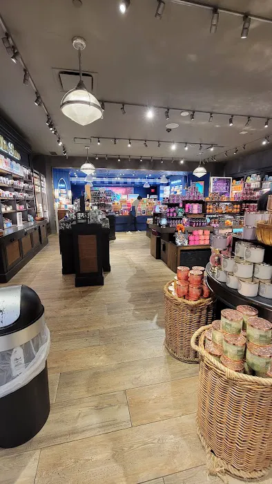 Bath & Body Works 4